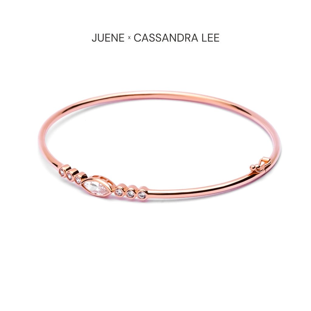 Gelang Emas 7k - Bliss Gold Bangle - Juene x Cassandra Lee Enchanted Collection - Juene Jewelry - Juene