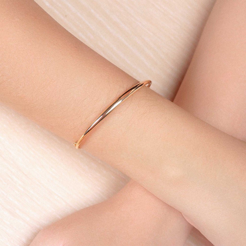 Gelang Emas 7k - Eloise Gold Bangle - Luxia Collection - Juene Jewelry - Juene