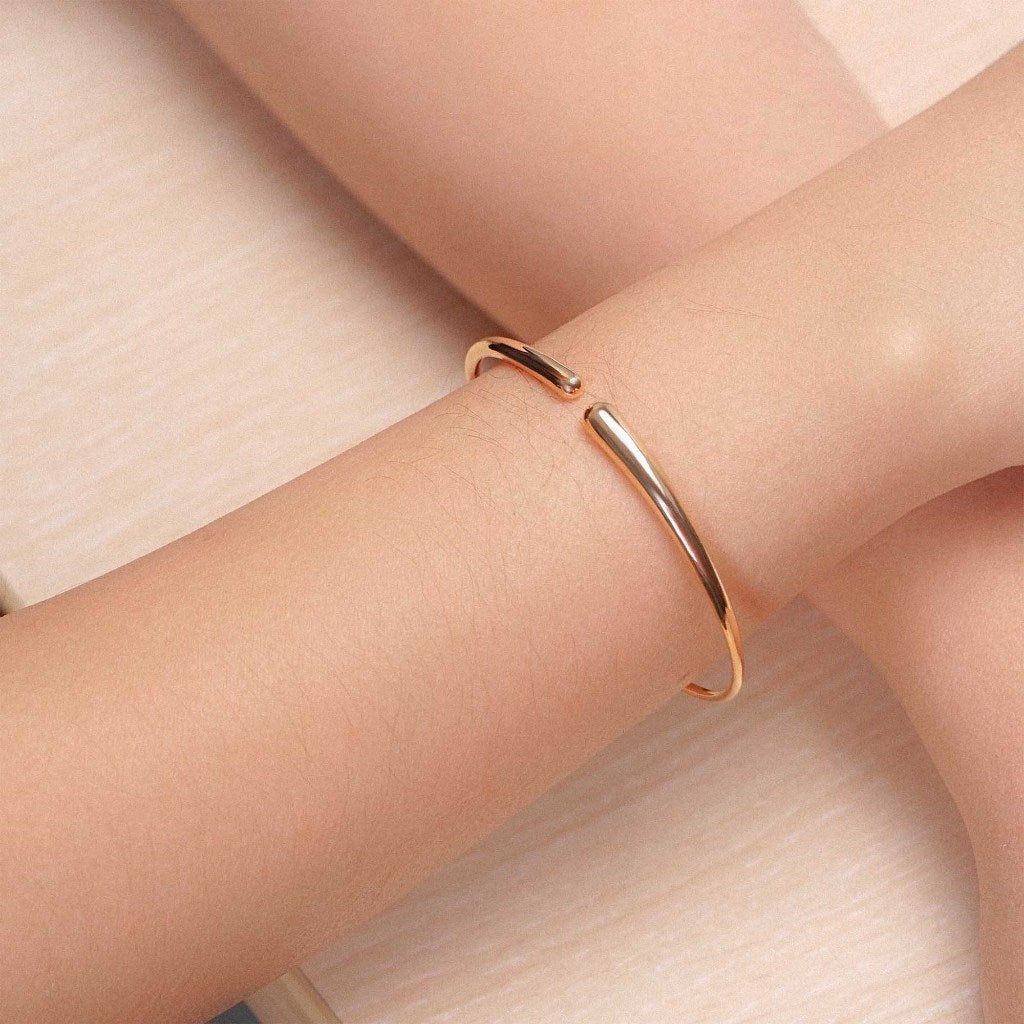 Gelang Emas 7k - Blaze Gold Bangle - Luxia Collection - Juene Jewelry